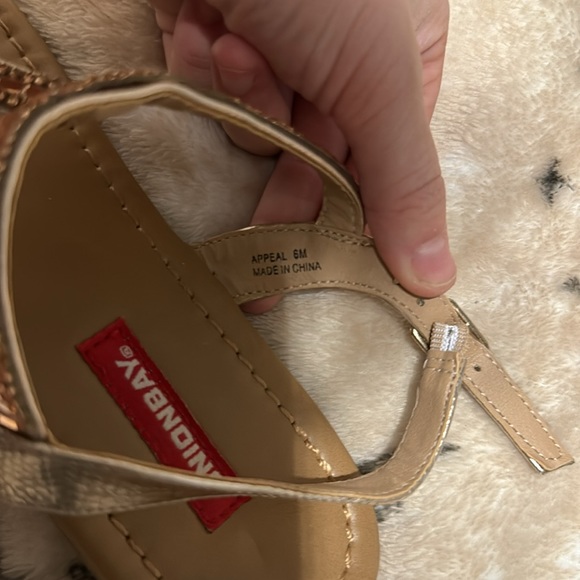 Union Bay Bling Sandals - Picture 4 of 4